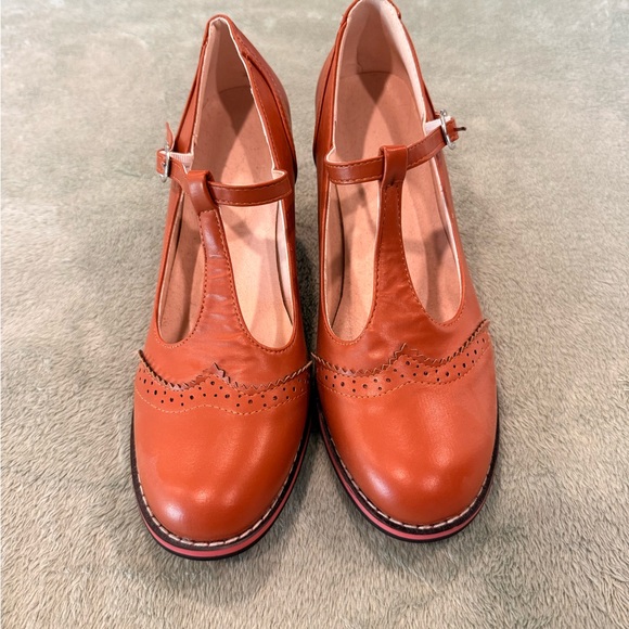 unbranded Shoes - T-Strap Brogue Flats in women’s size 8 new no box